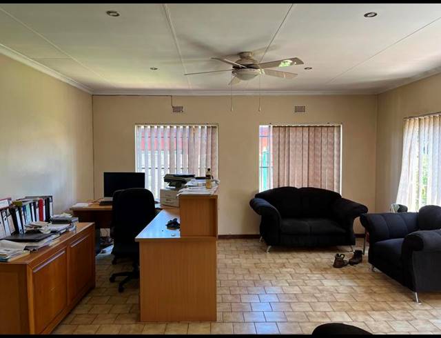 3 BEDROOM HOUSE FOR SALE IN EAST LYNNE